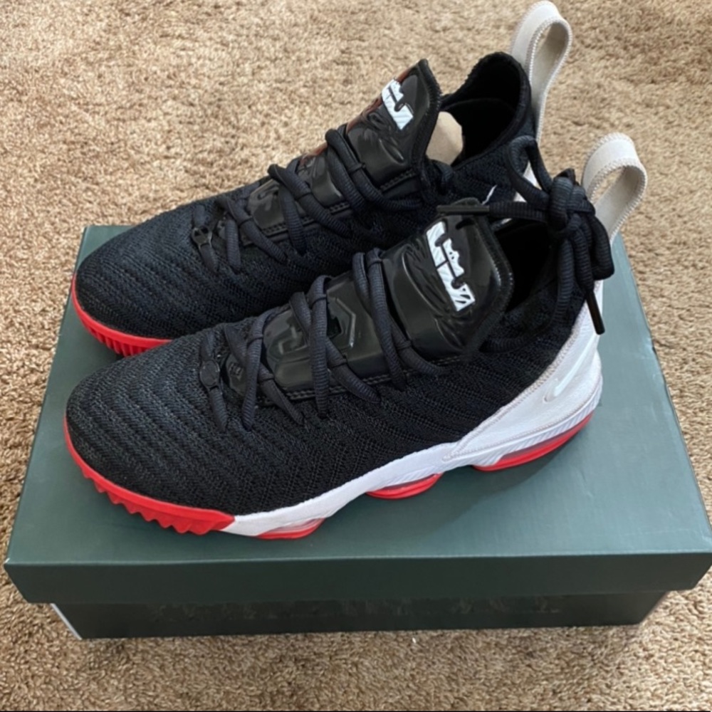 Nike | LeBrons XVI (GS) w/ Box